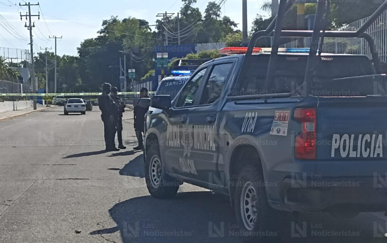 Ejecutan a policia estatal afuera de preparatoria de la UAS 3