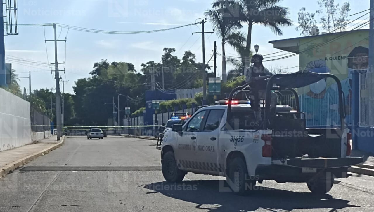Ejecutan a policia estatal afuera de preparatoria de la UAS 5