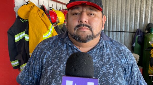 Debido a contexto de personas armadas en Sinaloa, Bomberos Veteranos trabajan con chaleco antibalas