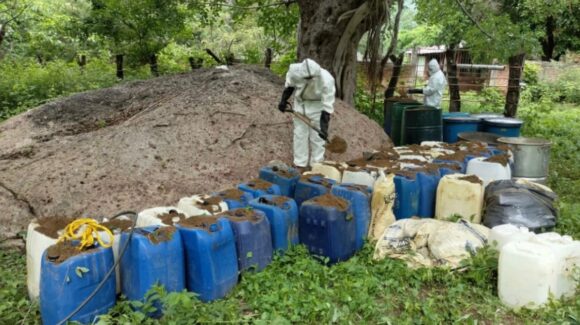 Un laboratorio clandestino y siete áreas de concentración fueron asegurados en Culiacán y Cosalá