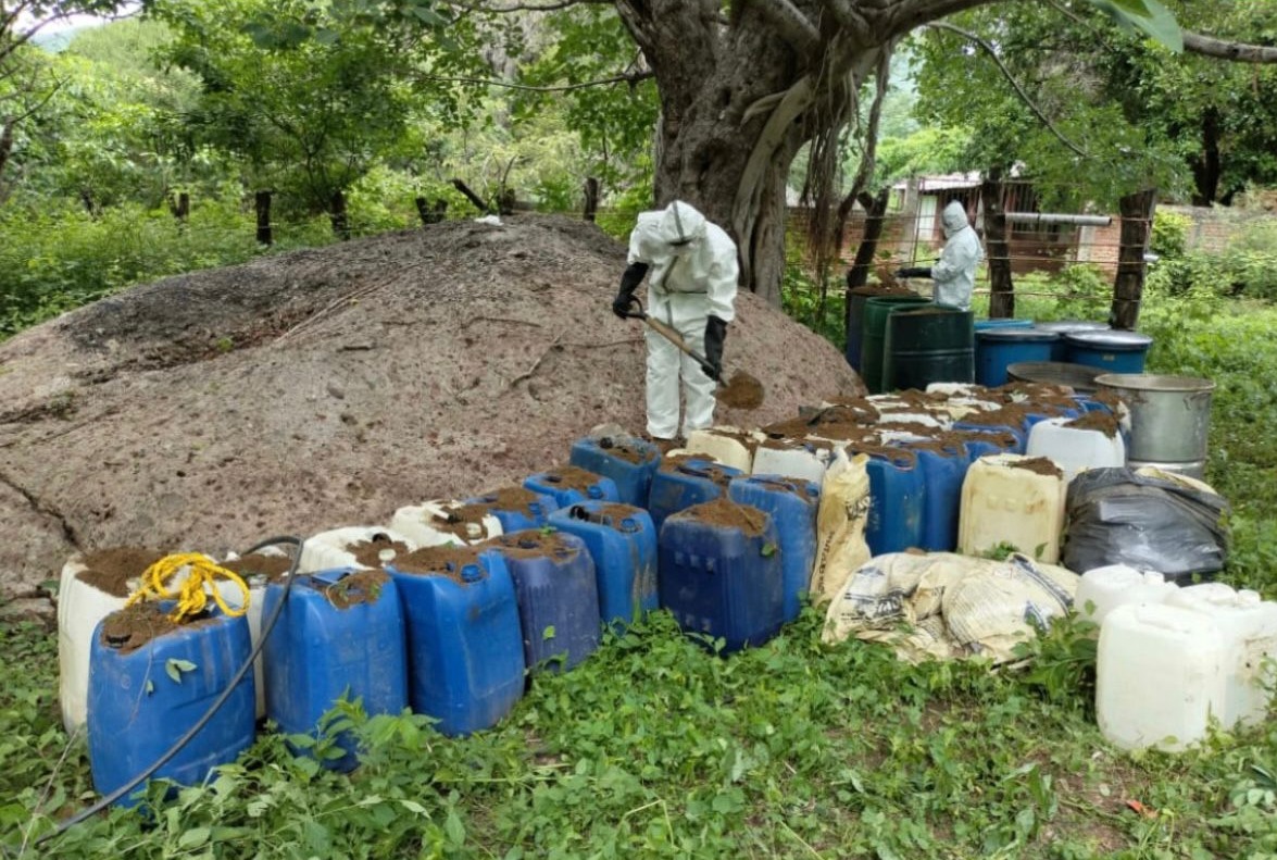 En Culiacán y Mocorito, aseguran tres narcolaboratorios para la fabricación de drogas