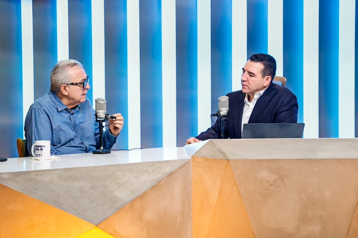 Gobernador Rubén Rocha Moya en Los Noticieristas