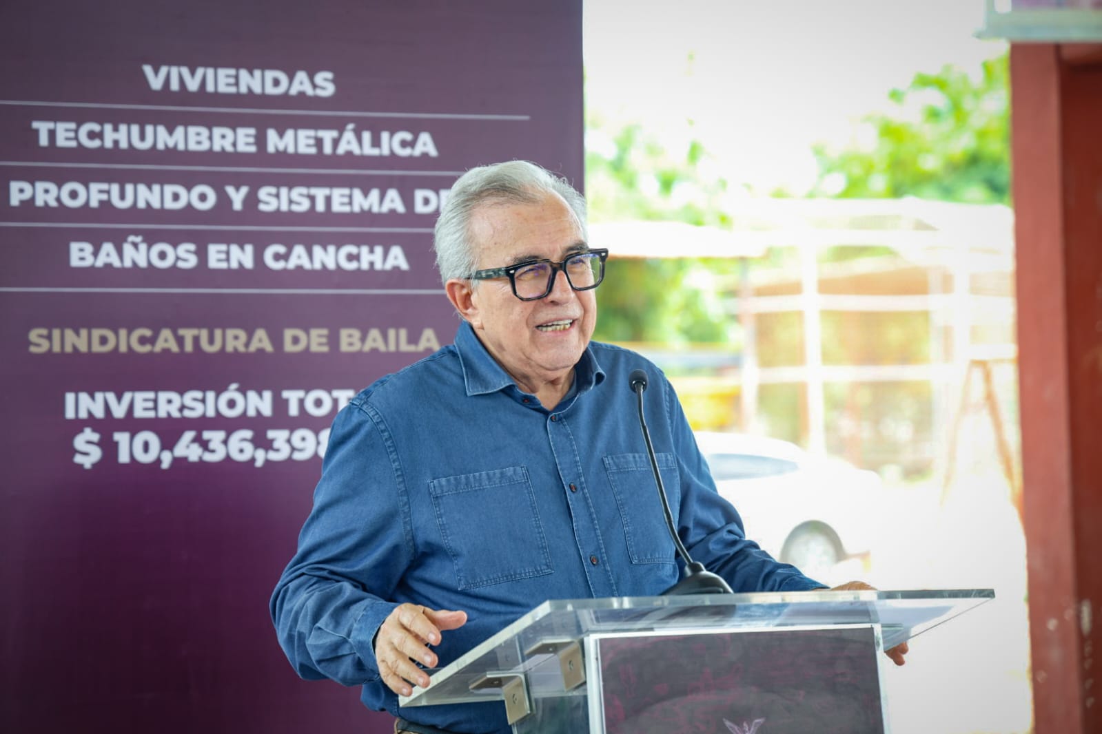 Gobernador de Sinaloa, Rubén Rocha Moya en evento en Baila