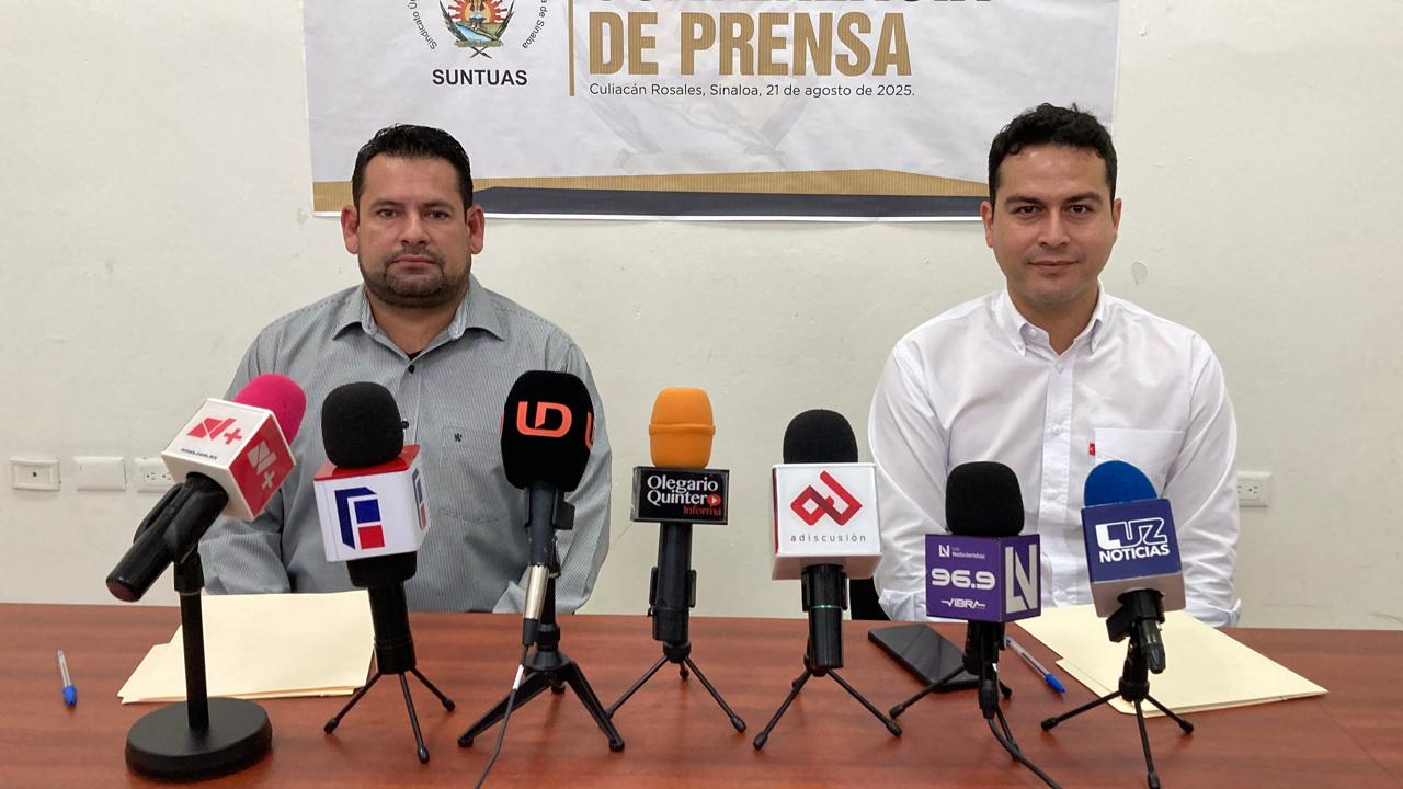Isfa Bernarbe Leal Salazar, secretario general del SUNTUAS Administrativos e Intendencia, y Samuel Jesús Castro Camacho, secretario general del SUNTUAS Académicos