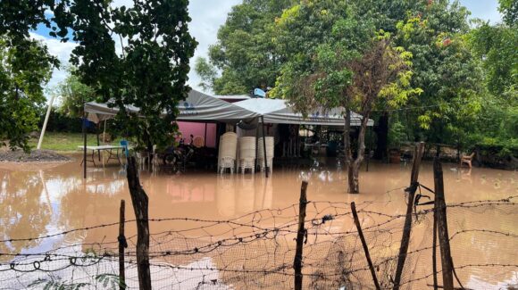 Casas inundadas en Nío, Palos Blancos y La Pichihuila deja tormenta en Guasave