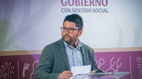 Renuncia el director general de Sates, José Carlos Cárdenas, confirma gobernadora; se analizan nuevos perfiles
