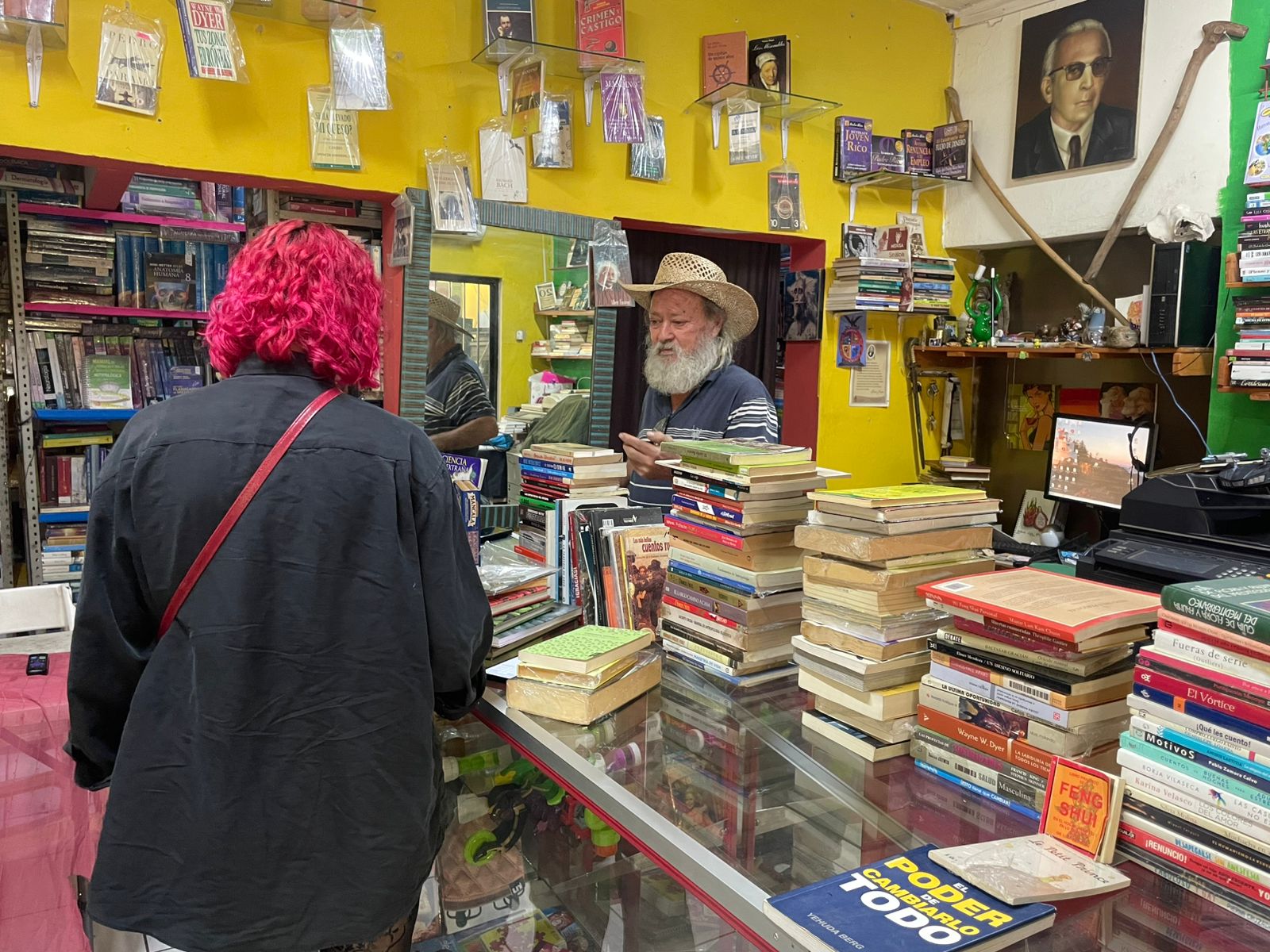 José Torres tiene un paraíso literario en Culiacán