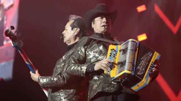 Los Tigres del Norte rugen en CDMX con 40 éxitos en su gira ‘La Lotería’
