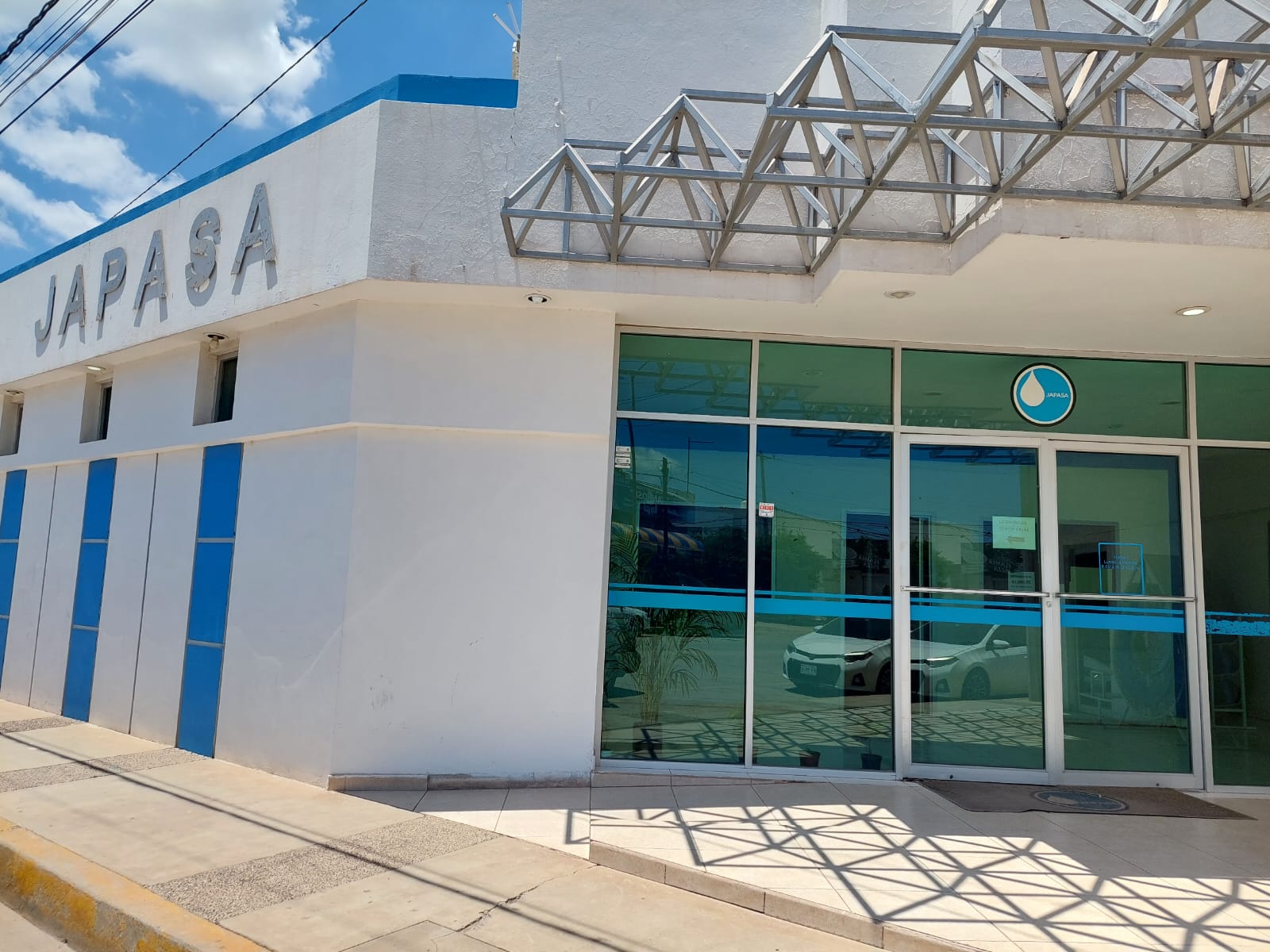 Junta de Agua Potable en Salvador Alvarado