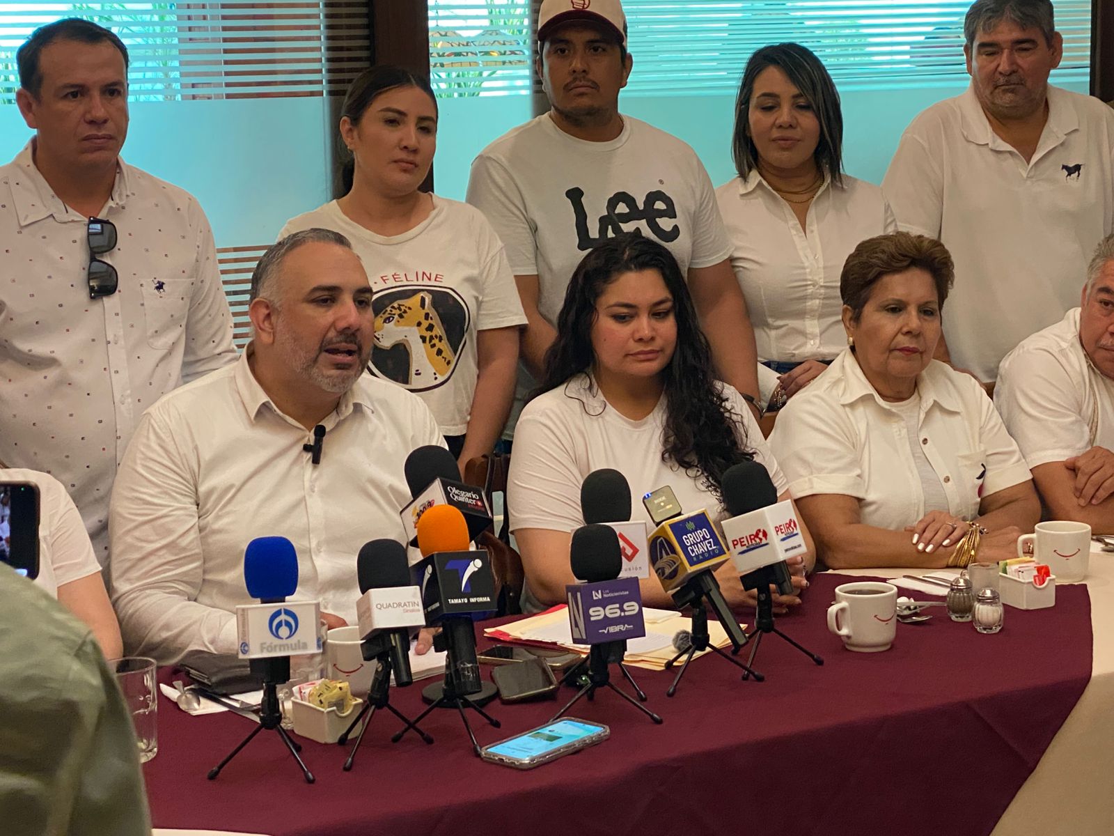 Manuel Espinoza levanta la mano para dirigir el STASAC