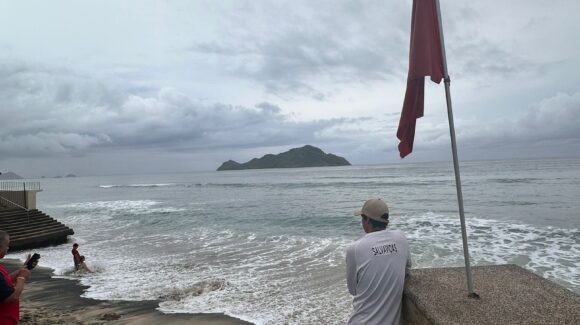 ¡Precaución en playas mazatlecas! PC lanza alerta por efectos de mar de fondo