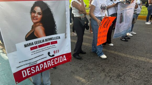 ‘Les regalo mi carro si me regresan a mi hermana’; el clamor de una familia por Cecilia Berrelleza, desaparecida en Mazatlán