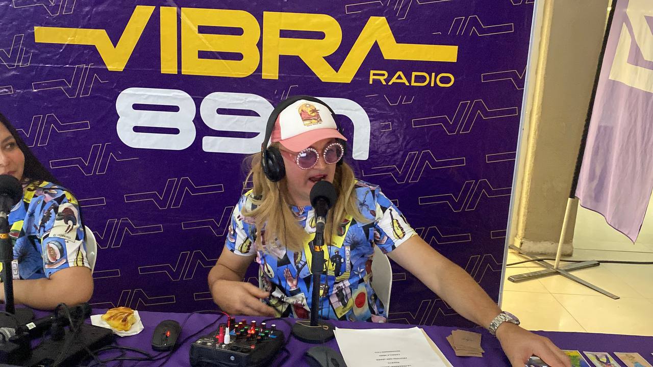 Mariconcho y la lotería conquistan el corazón de los locales con diversión y premios por todos lados