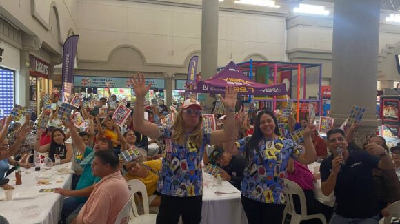 Ambientazo en Guasave: Mariconcho y la lotería conquistan el corazón de los locales con diversión y premios por todos lados