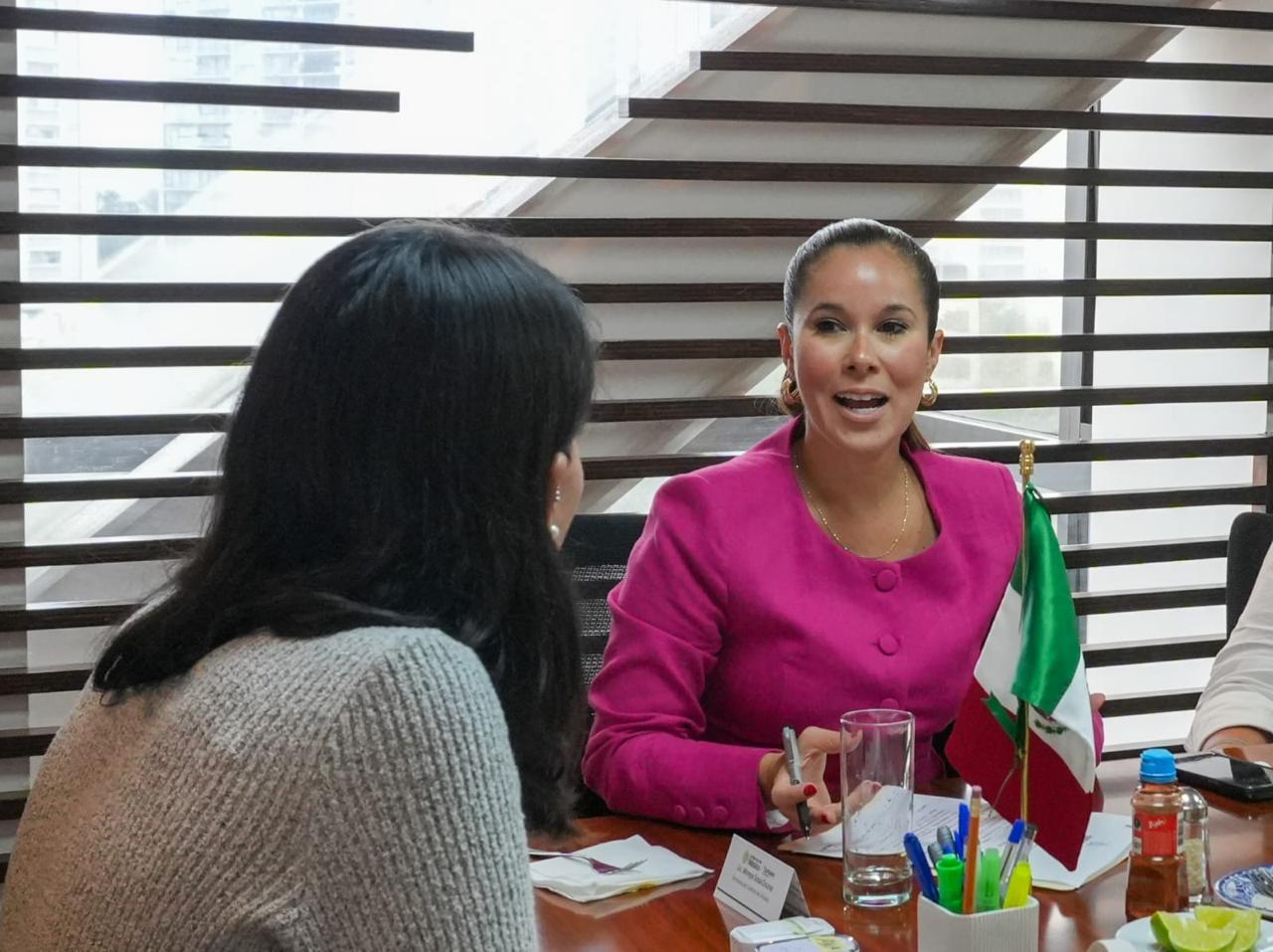 Mireya Sosa Osuna y Josefina Rodriguez Zamora (