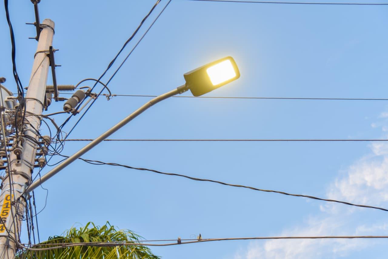 Modernización del alumbrado público en El Carrizo