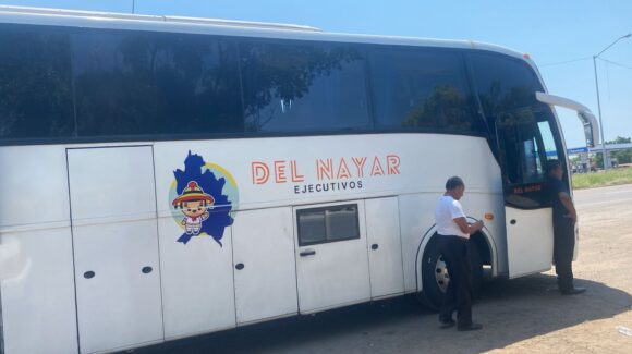 Mujer originaria de Nayarit pierde la vida arriba de un autobús de pasajeros en El Carrizo, Ahome