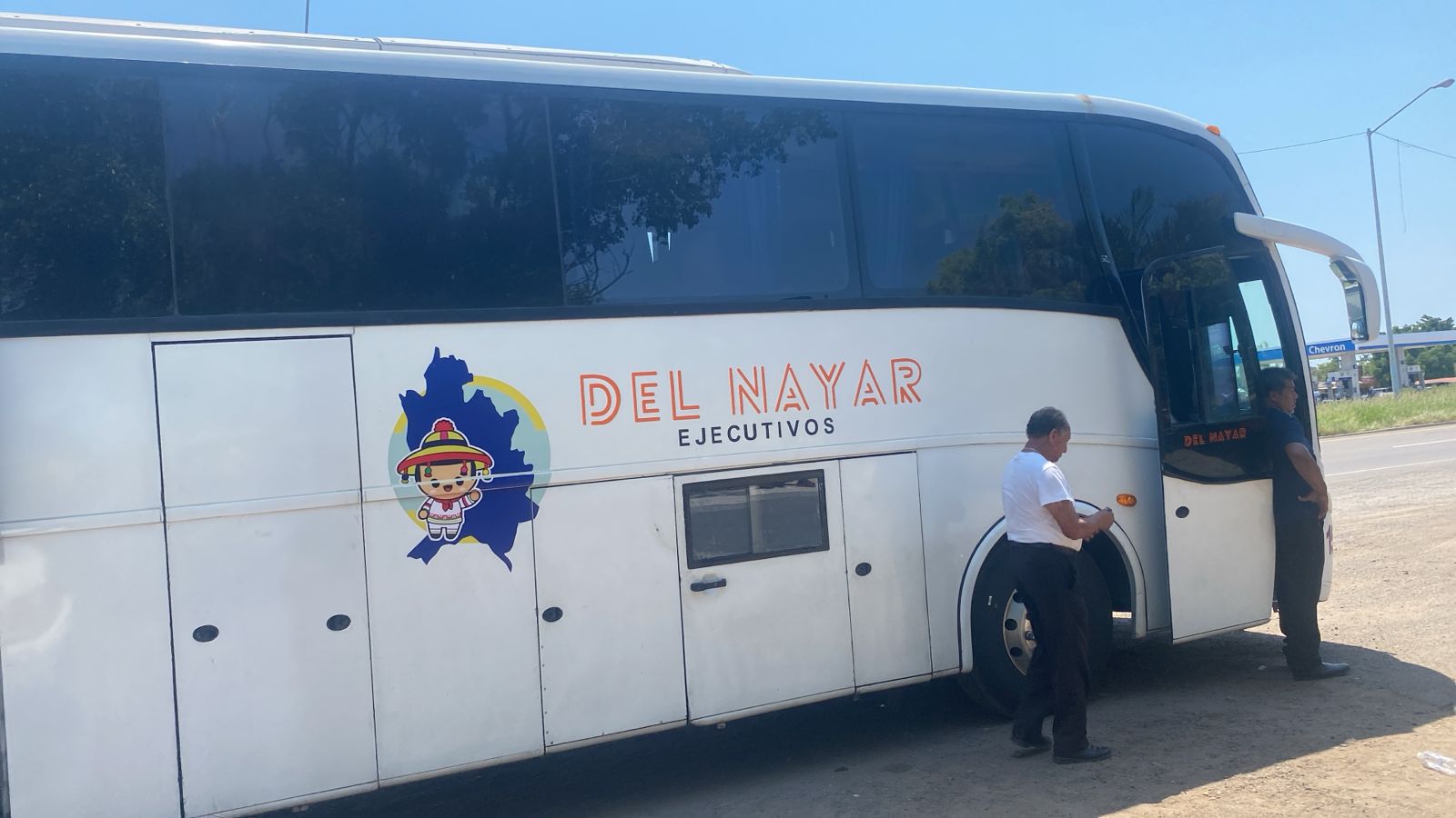 Mujer originaria de Nayarit pierde la vida arriba de un autobús de pasajeros en El Carrizo,Ahome