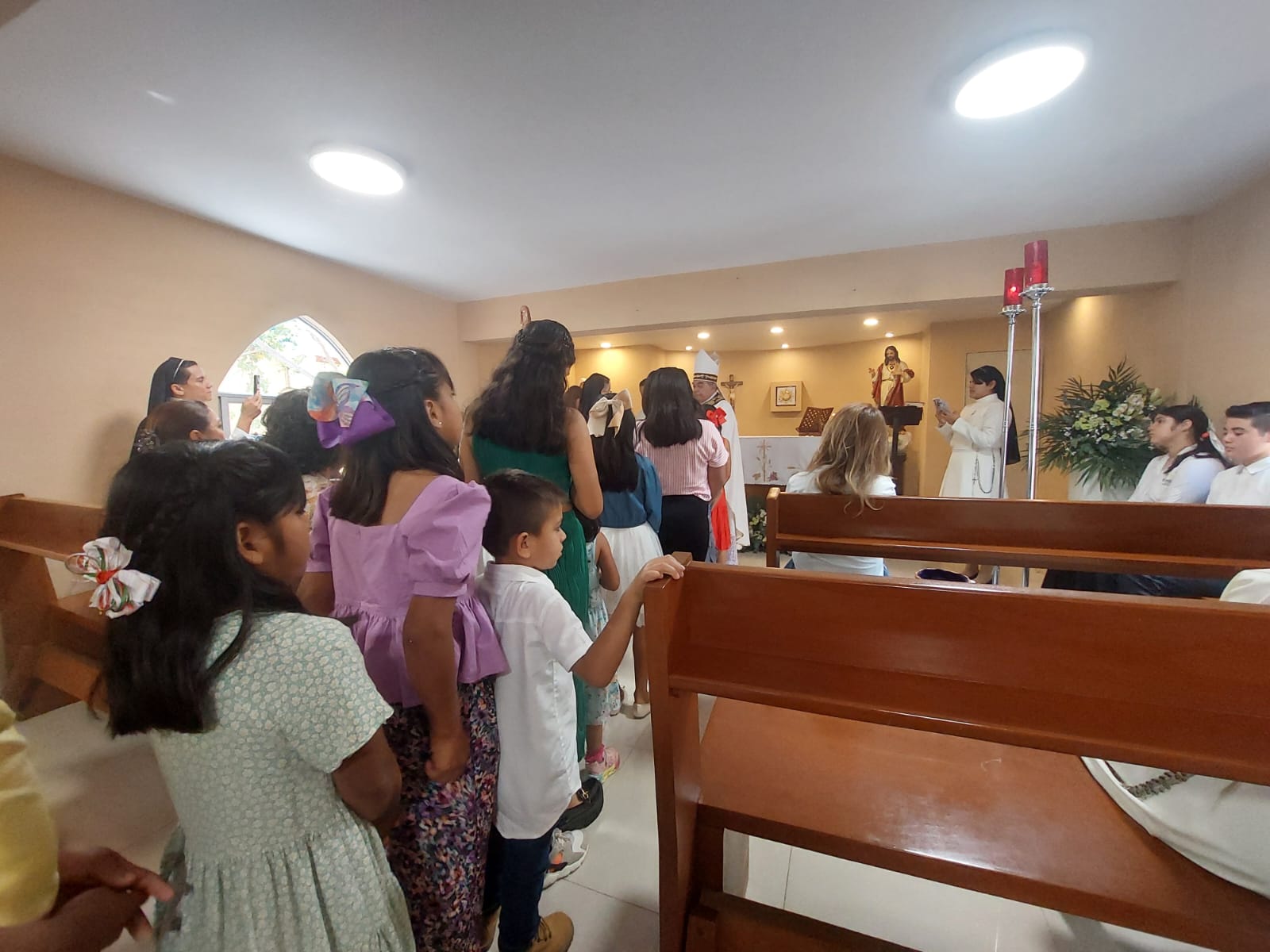 Nuevas monjas llegan a Casa Hogar Santa Eduwiges de Los Mochis; obispo celebra misa de bienvenida 2
