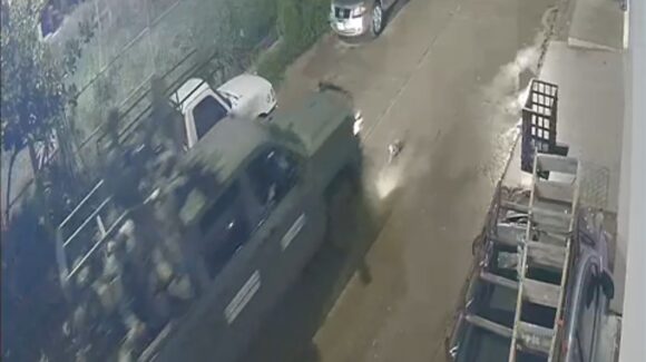 Muere perrito atropellado por patrulla del Ejército en Prados del Sur, en Culiacán