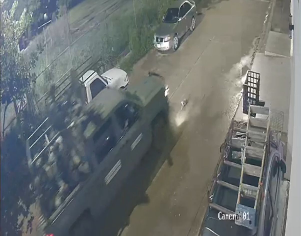 Patrulla de Sedena atropella un perrito en Culiacán