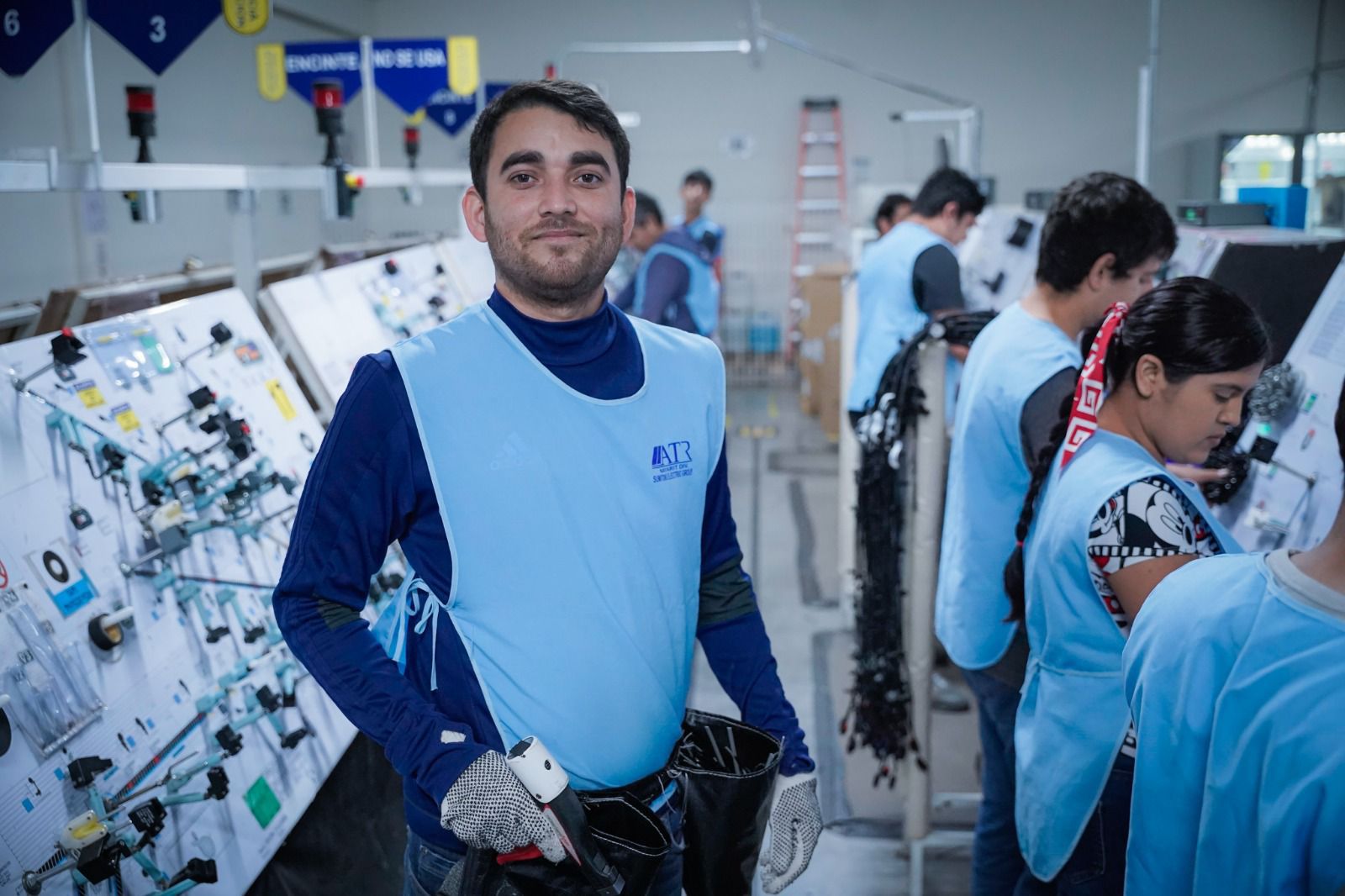 Personas trabajndo en Sinaloa