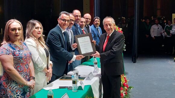 Conalep Sinaloa reconoce al creador de la carrera Técnico en Pilotaje de Drones, Melchor Angulo Castro