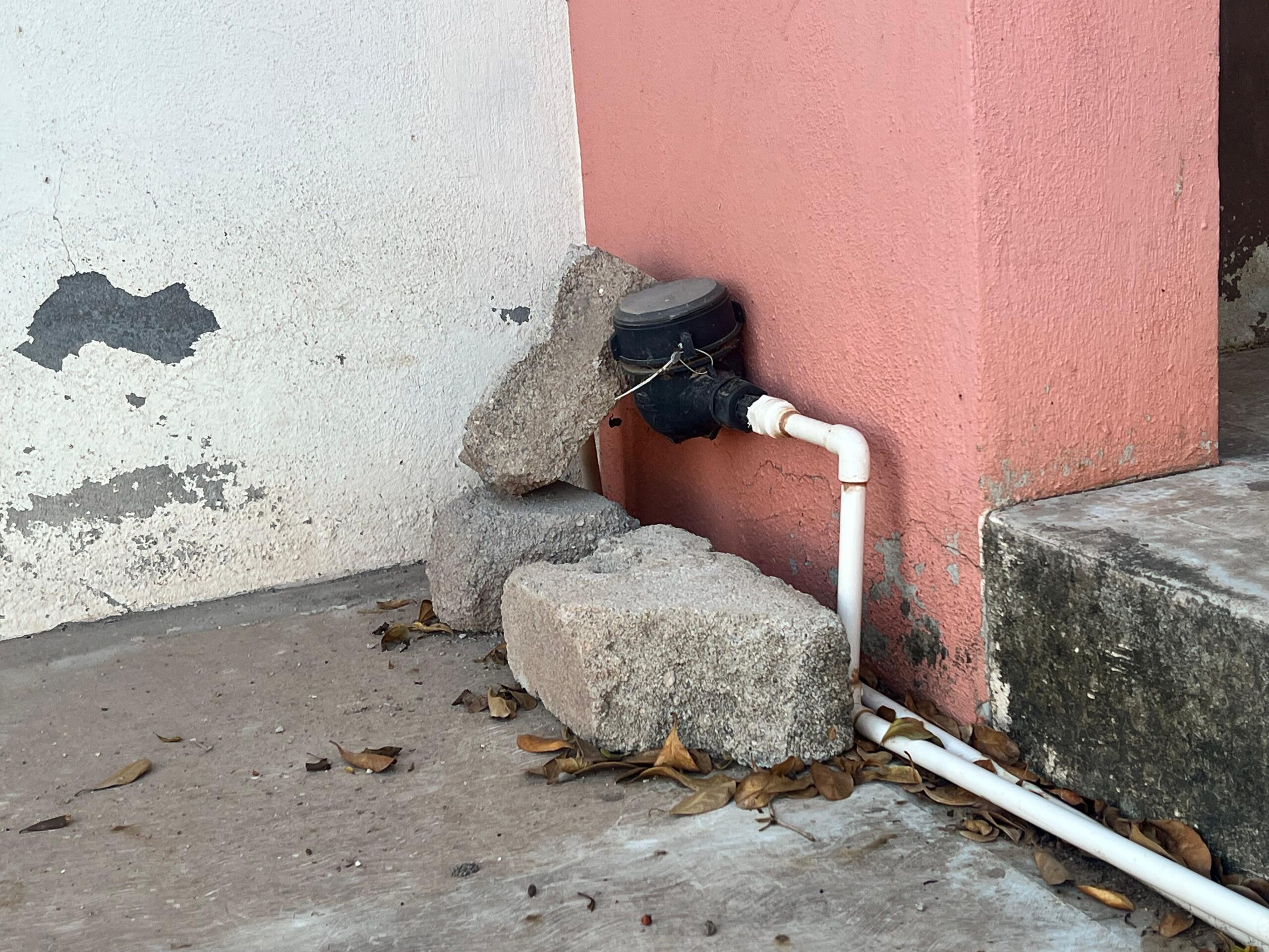 Robo de medidores de agua potable en Salvador Alvarado