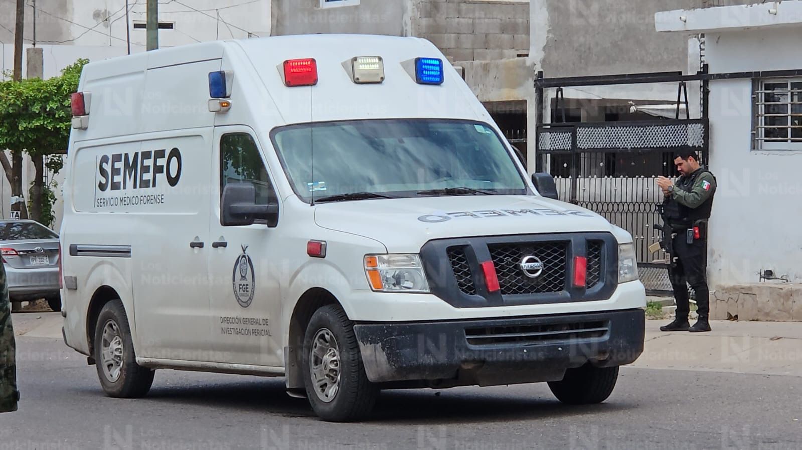 Semefo en el homicidio de motociclista en Culiacán