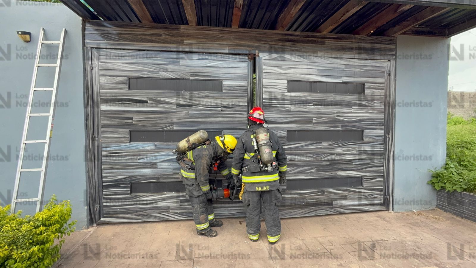 Tirotean, vandalizan y le prenden fuego a dos viviendas al norte de Culiacán