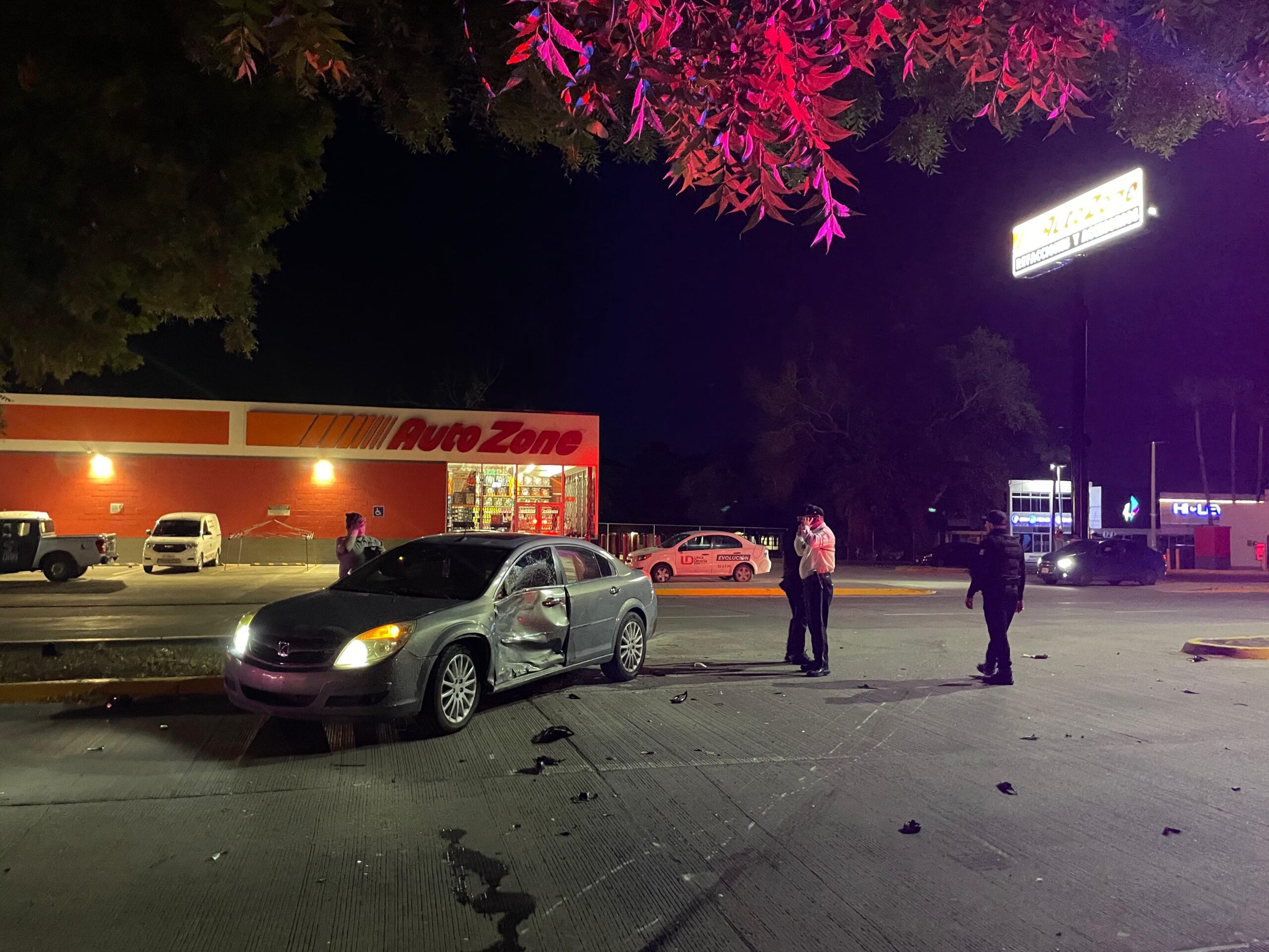 Motociclista se accidente en el fraccionamiento San Fernando en Los Mochis