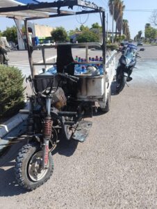 Se incendia motocarro repartidor en Los Mochis