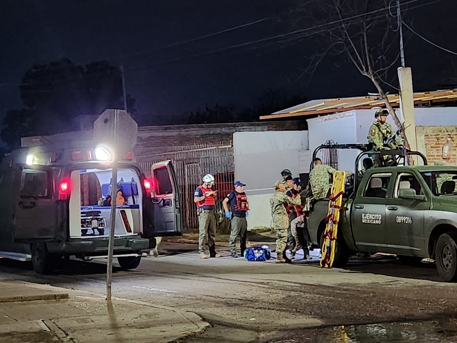 Militares se accidentan en sector Barrancos de Culiacán
