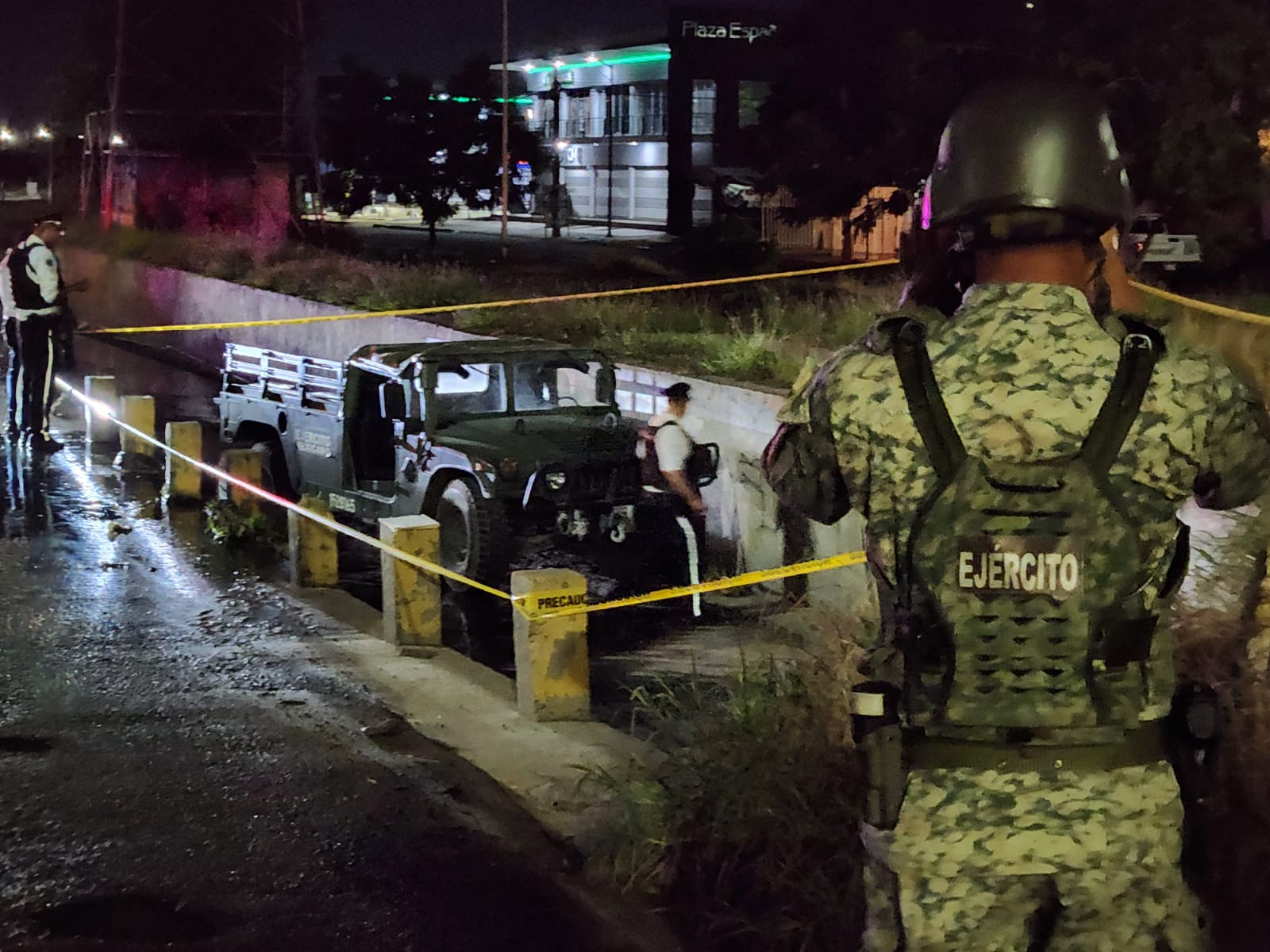 Militares se accidentan en sector Barrancos de Culiacán
