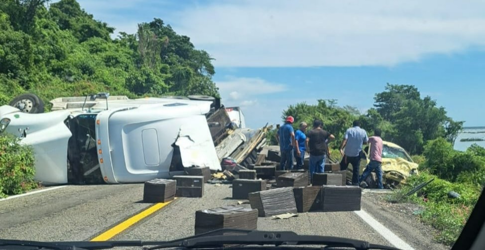 Accidente en la Tepic-Mazatlán