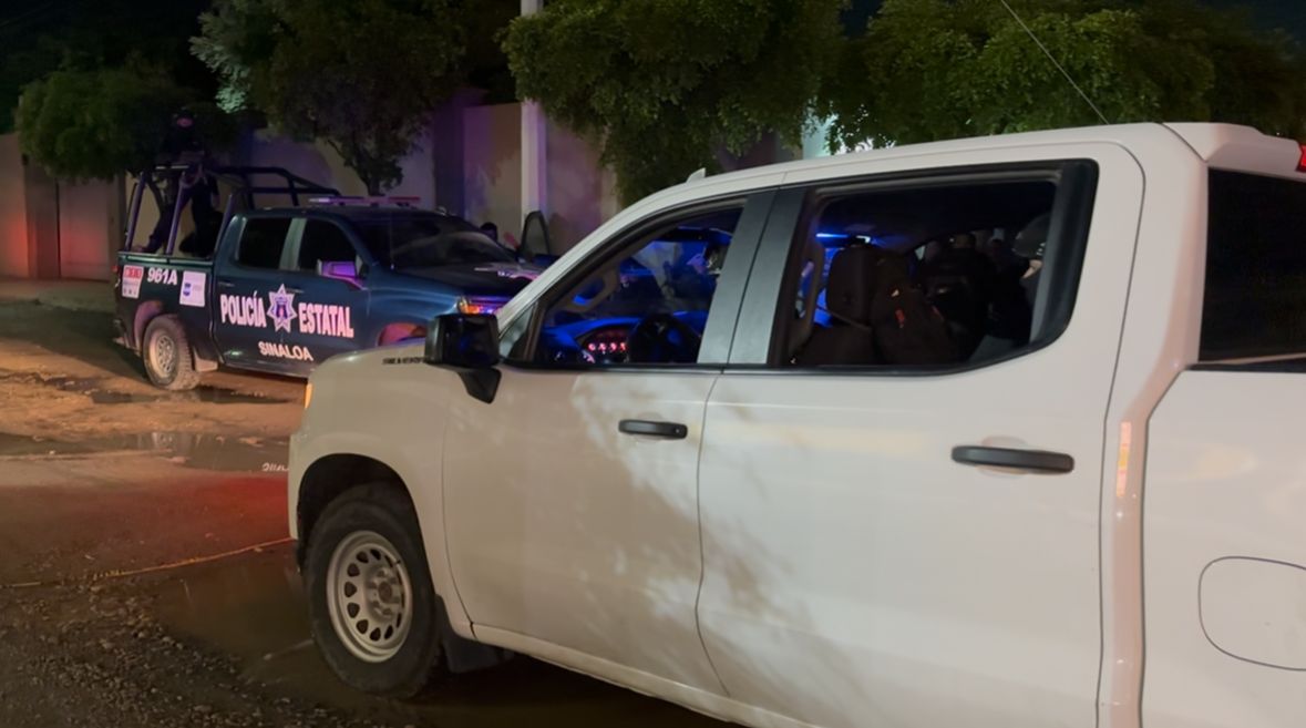 Arriban agentes y peritos de la FGR a salón sitiado en Loma de Rodriguera