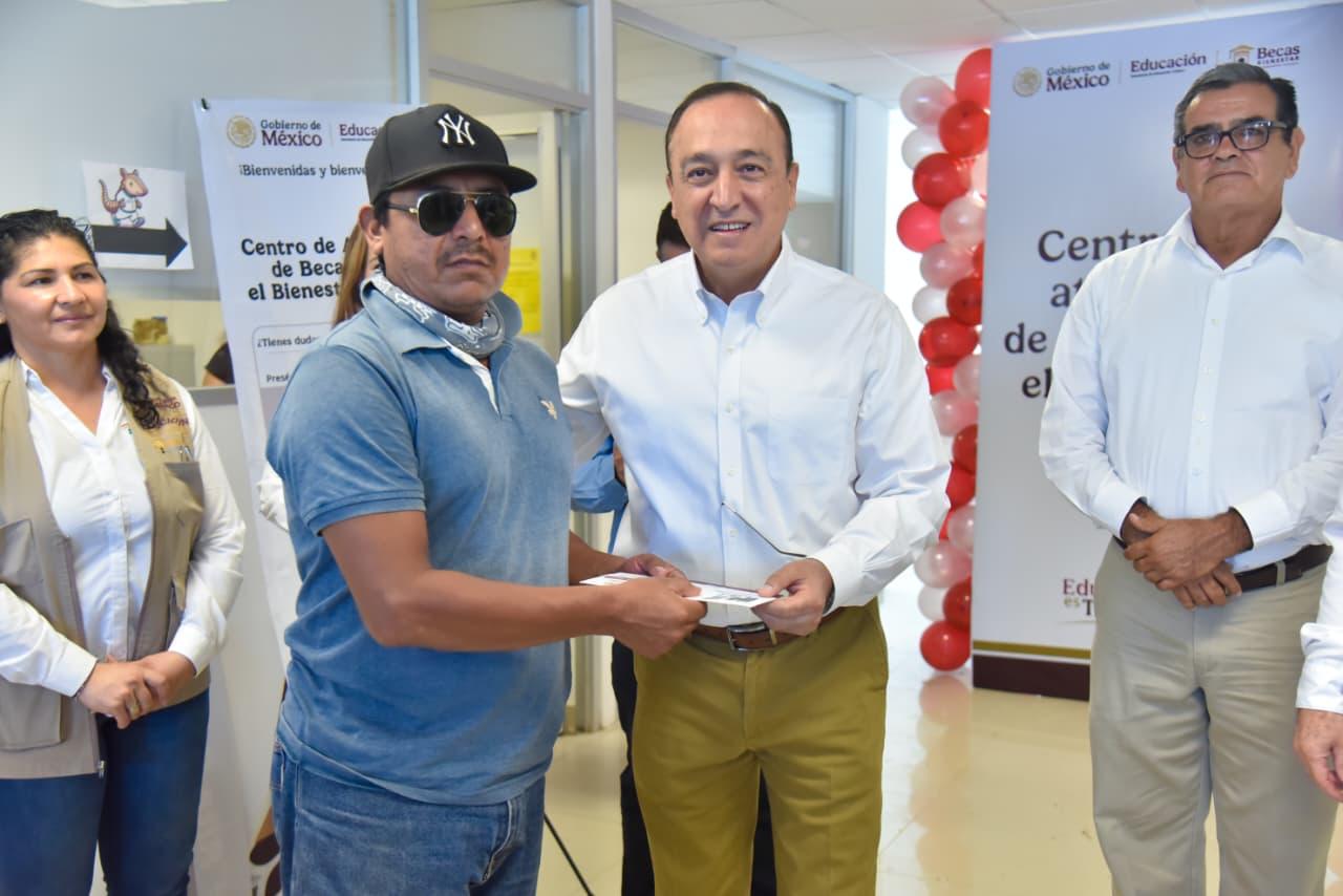 Instalan módulo de atención de Becas para el Bienestar