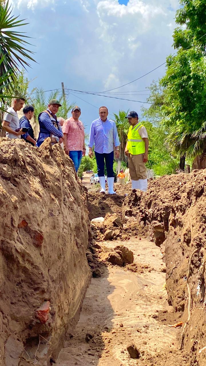 alcalde de ahome apoya a afectados por inundaciones