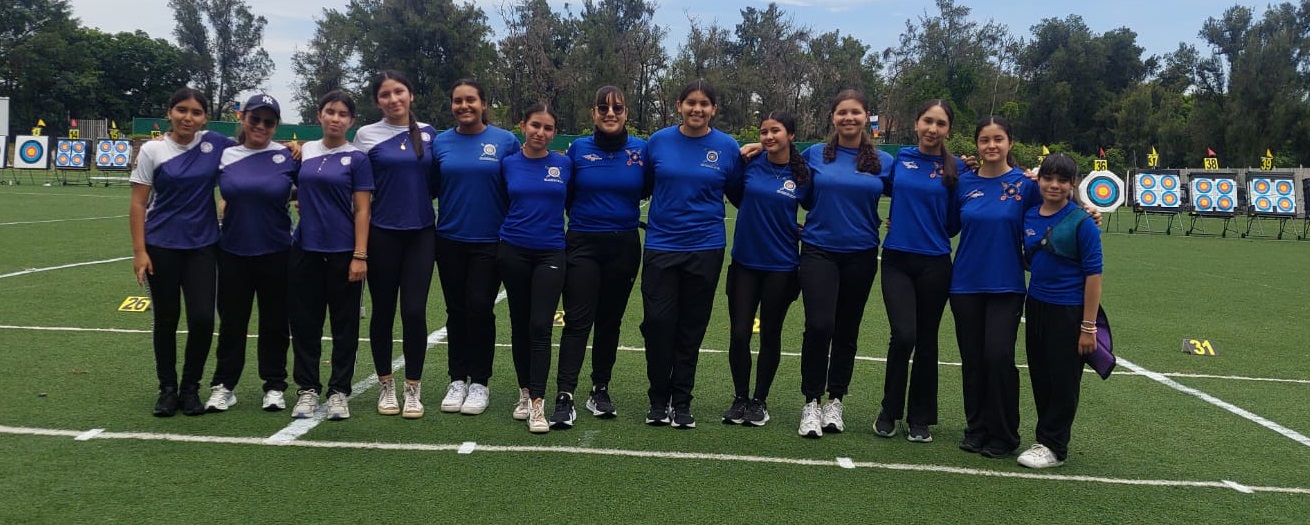 Estudiantes de la UAS tiro con arco