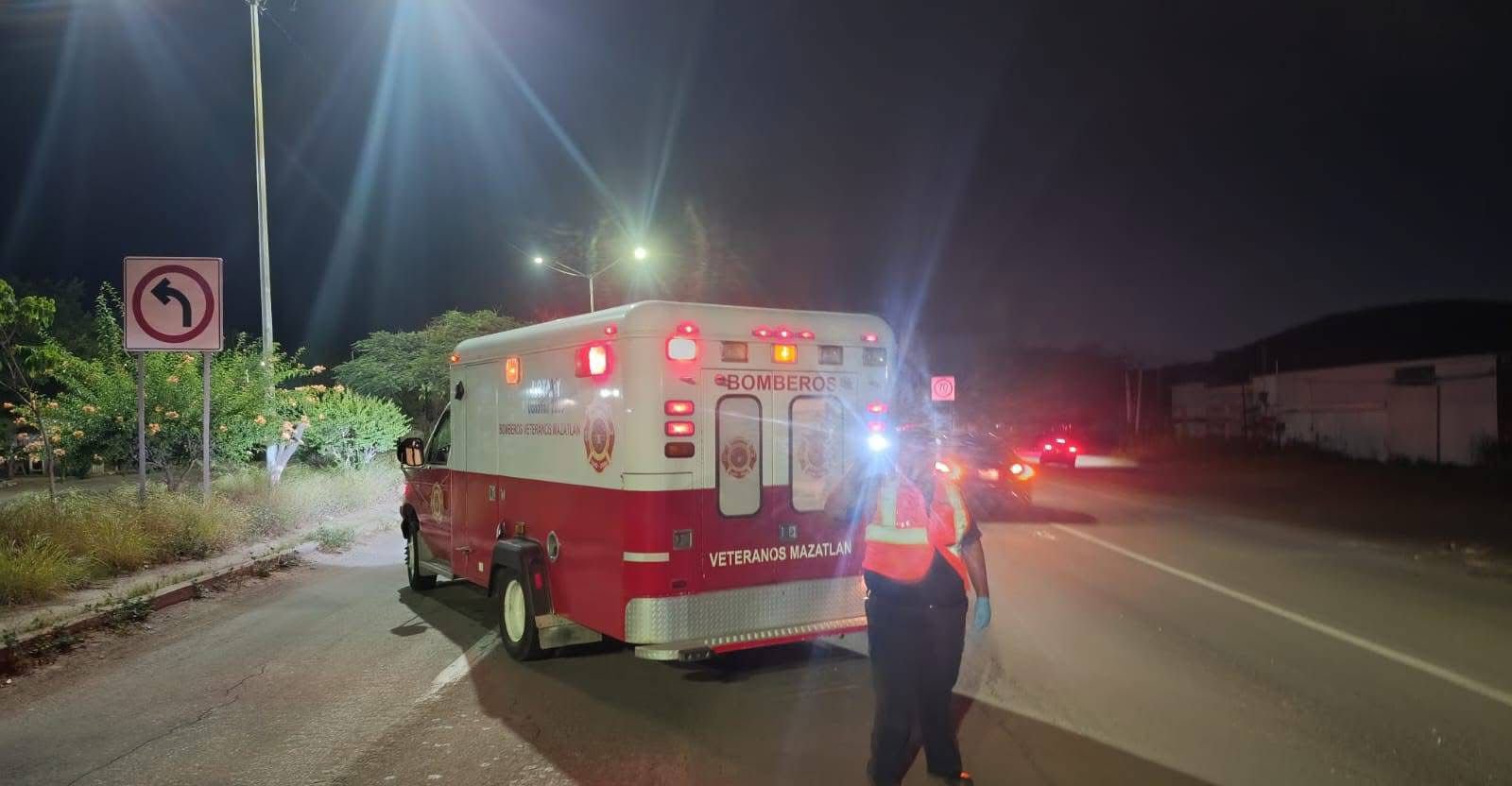ambulancia mazatlan de noche
