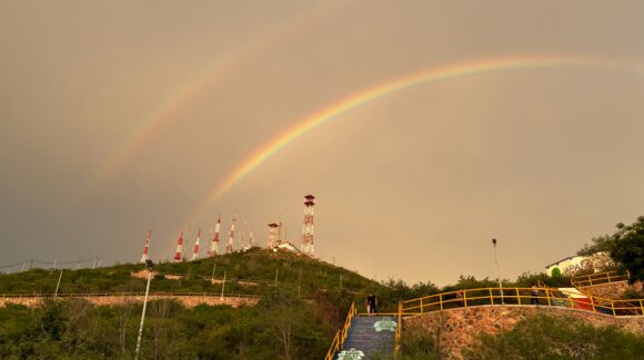 ¡Sale el arcoíris, pero la lluvia no llega a Los Mochis!