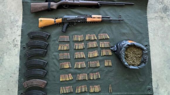 Ejército Mexicano asegura armas, drogas y municiones en Canagua Ajoya, en Mazatlán