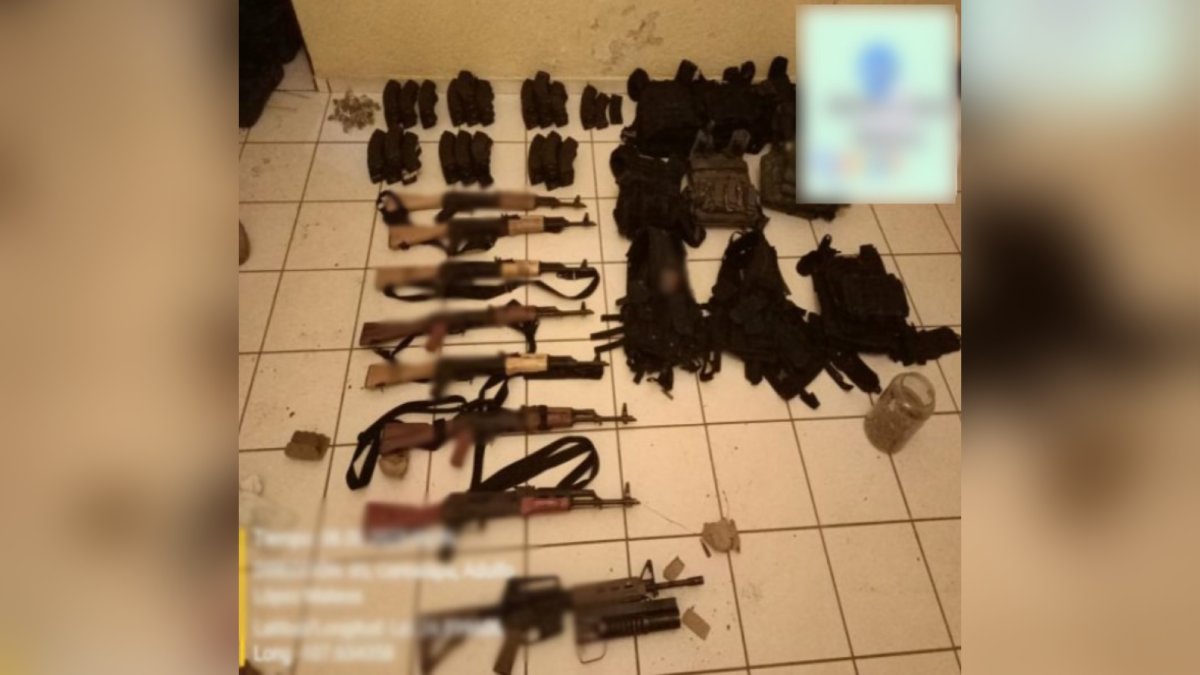 armas largas, cartuchos, droga y equipo táctico