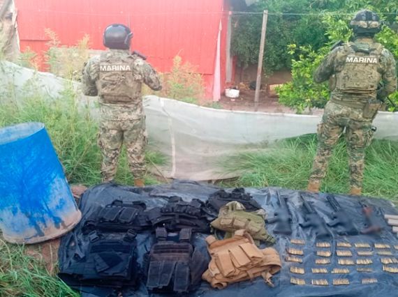 armas y equipo tactico asegurado en Navolato