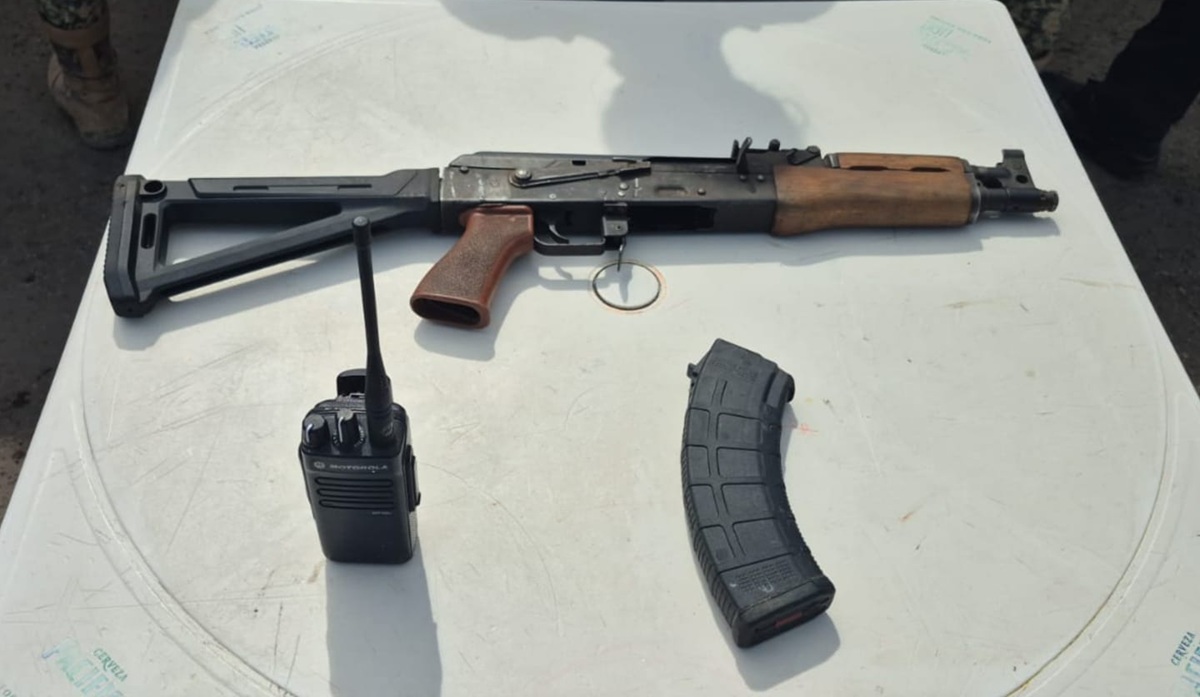 Aseguran arma larga tras persecución en Navolato
