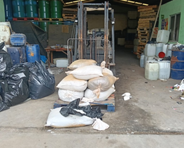Aseguran bodegas para la elaboración de droga en Culiacán