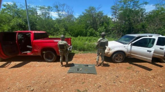 Vehículos, armas, municiones y ‘ponchallantas’: lo asegurado en dos hechos en Culiacán