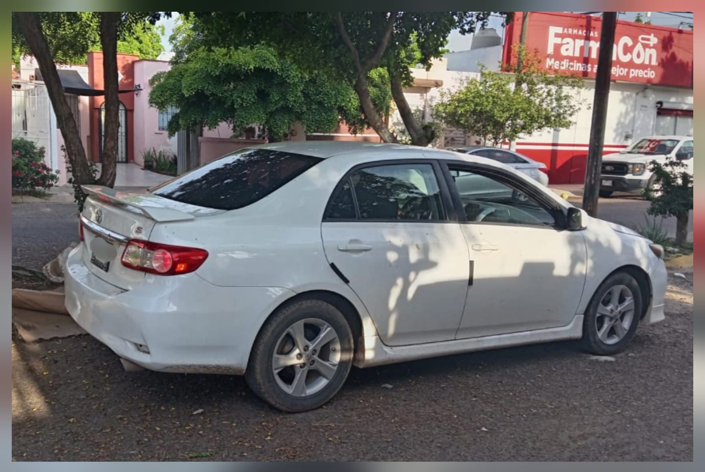 Aseguran vehículo con reporte de robo en Culiacán