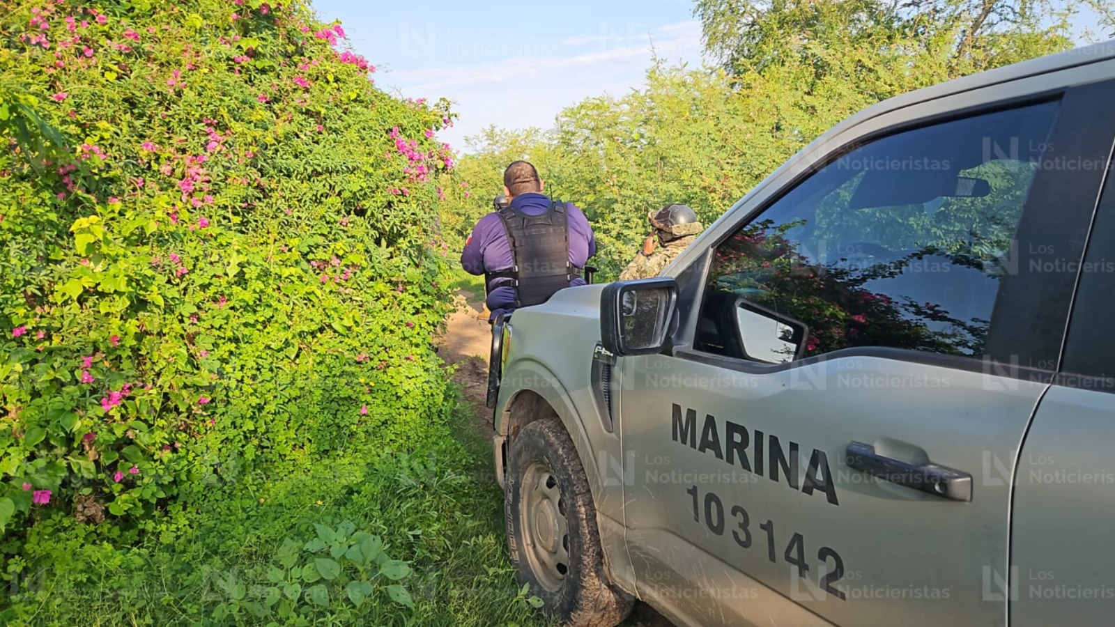 Camioneta de la Marina