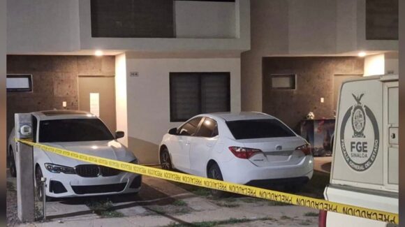 En cateo en Culiacán, aseguran autos robados, un R15 y un frasco con mariguana